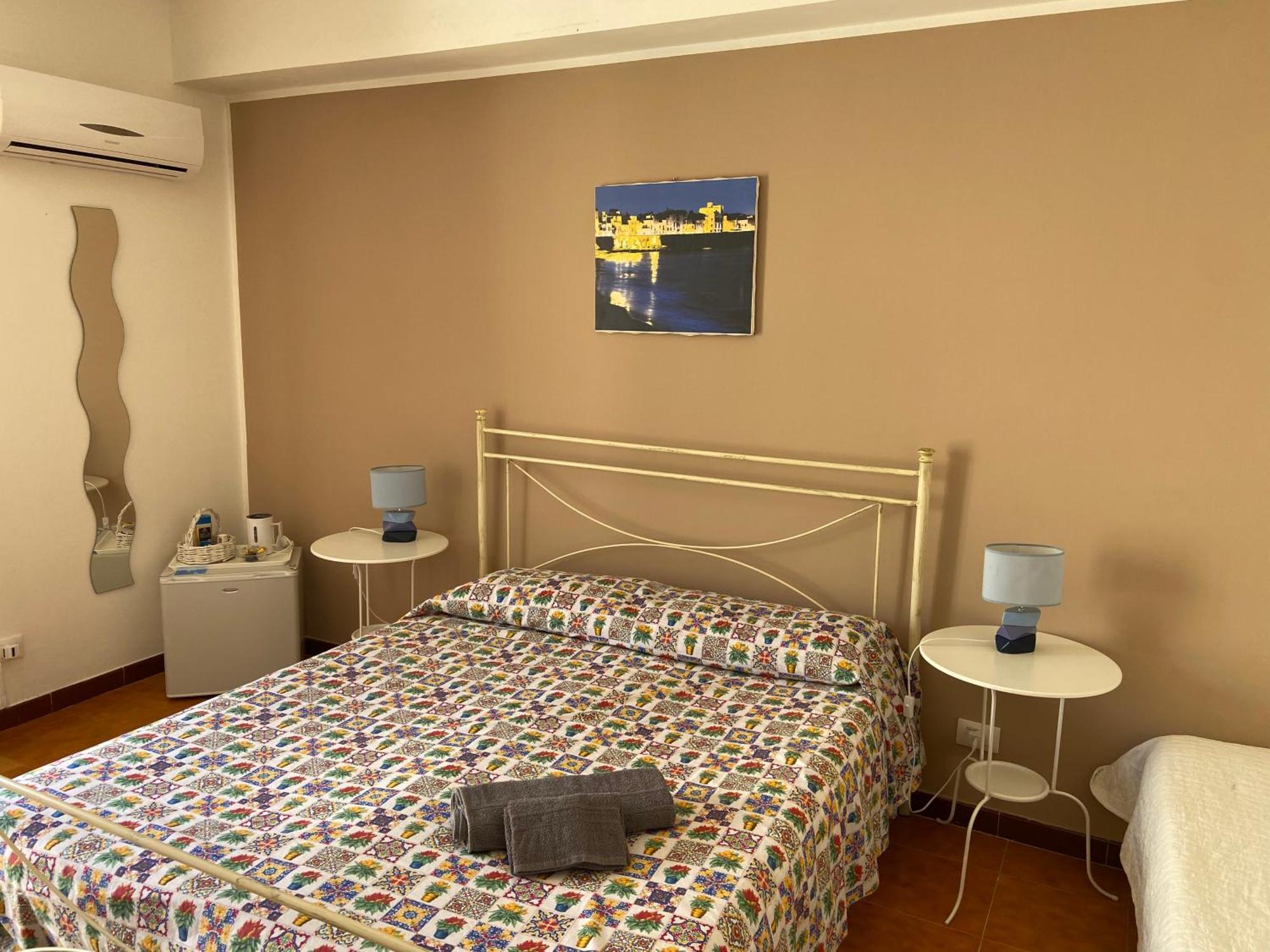 Dragonfly Rooms New Trapani Exteriör bild
